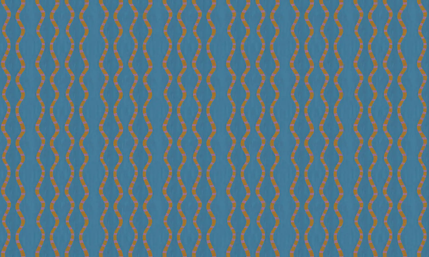 Una carta da parati a righe con serpenti e colori meravigliosi.