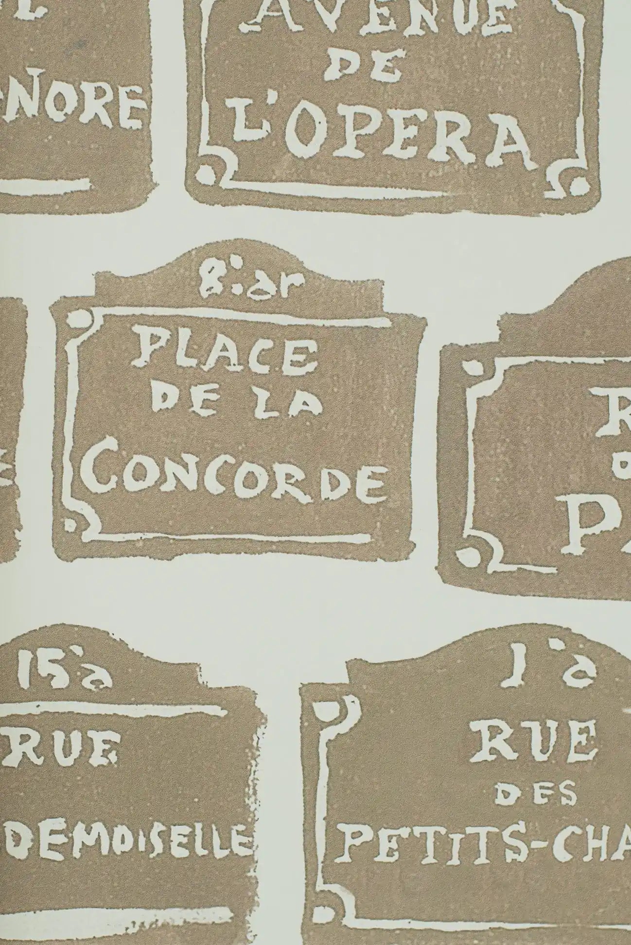 les rues parisiennes beige