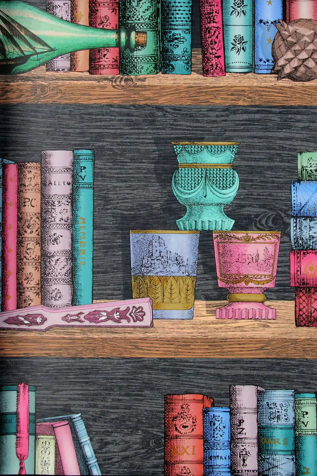 Carta da parati Fornasetti - Libreria Multi Cole & Son