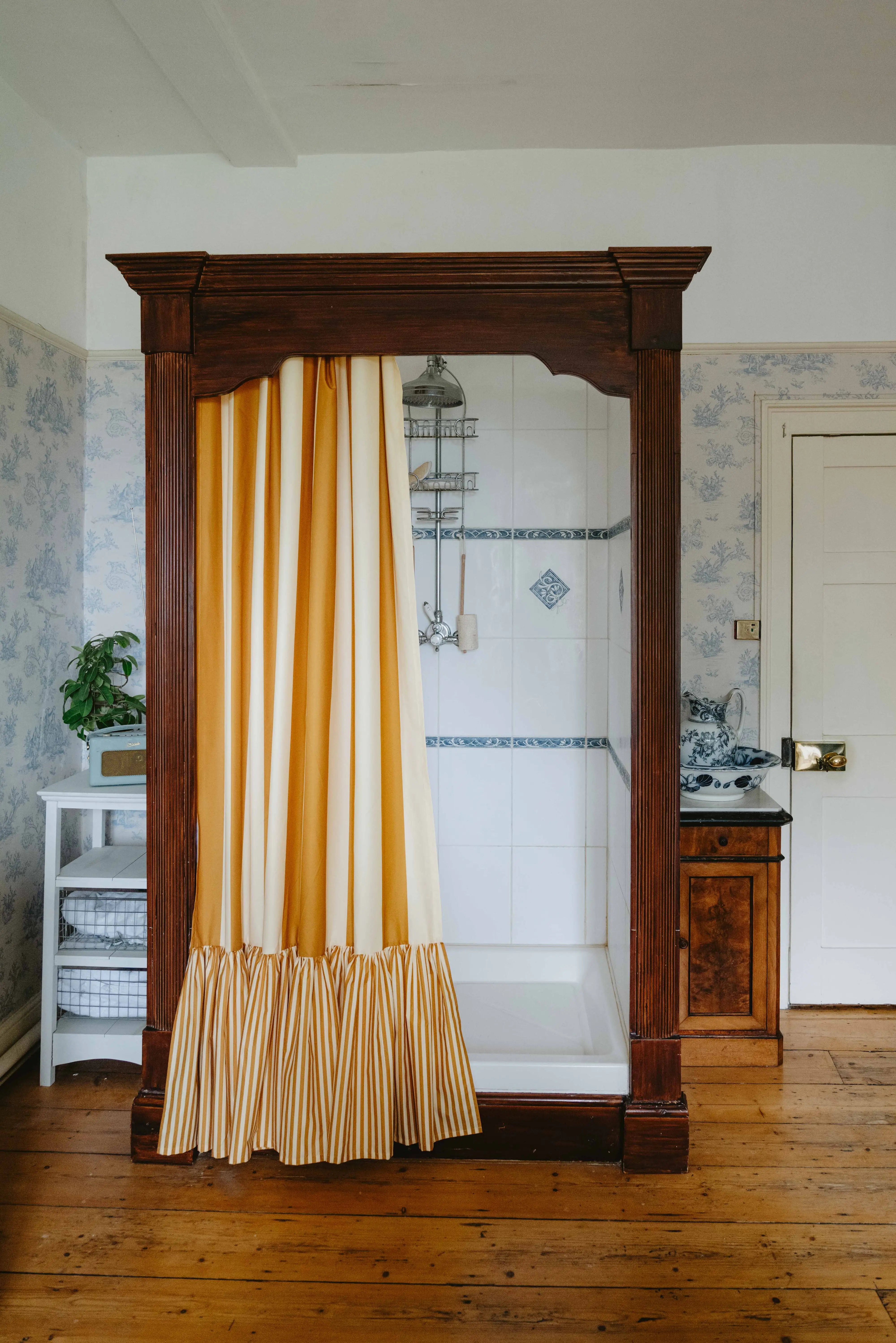 Gold Leaf+Lemon Sorbet